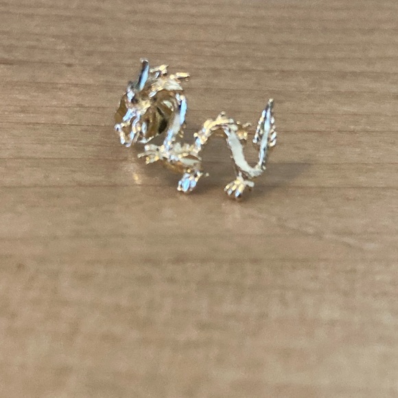 🐲🎇14K Solid Gold Dragon Ear Piece! 🔥🎉 - Picture 4 of 11